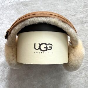 New UGG Australia Classic Soft Shearling Ear Muffs Earmuffs Chestnut White